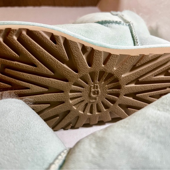 New Mint UGG Boots FREE SHIPPING - Picture 7 of 13